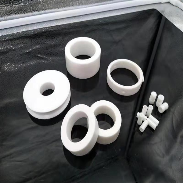 我們應(yīng)該如何選擇氧化鋯陶瓷生產(chǎn)廠家？